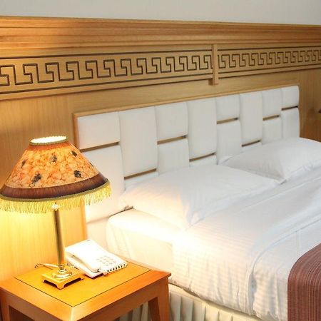 Flamingo Hotel Apartments Абу-Дабі Екстер'єр фото